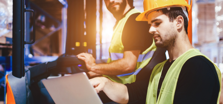 Workers tracking inventory with a robust 3pl inventory tracking software.